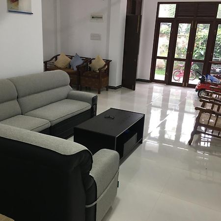 Bosadi Homestay Katunayaka Bagian luar foto